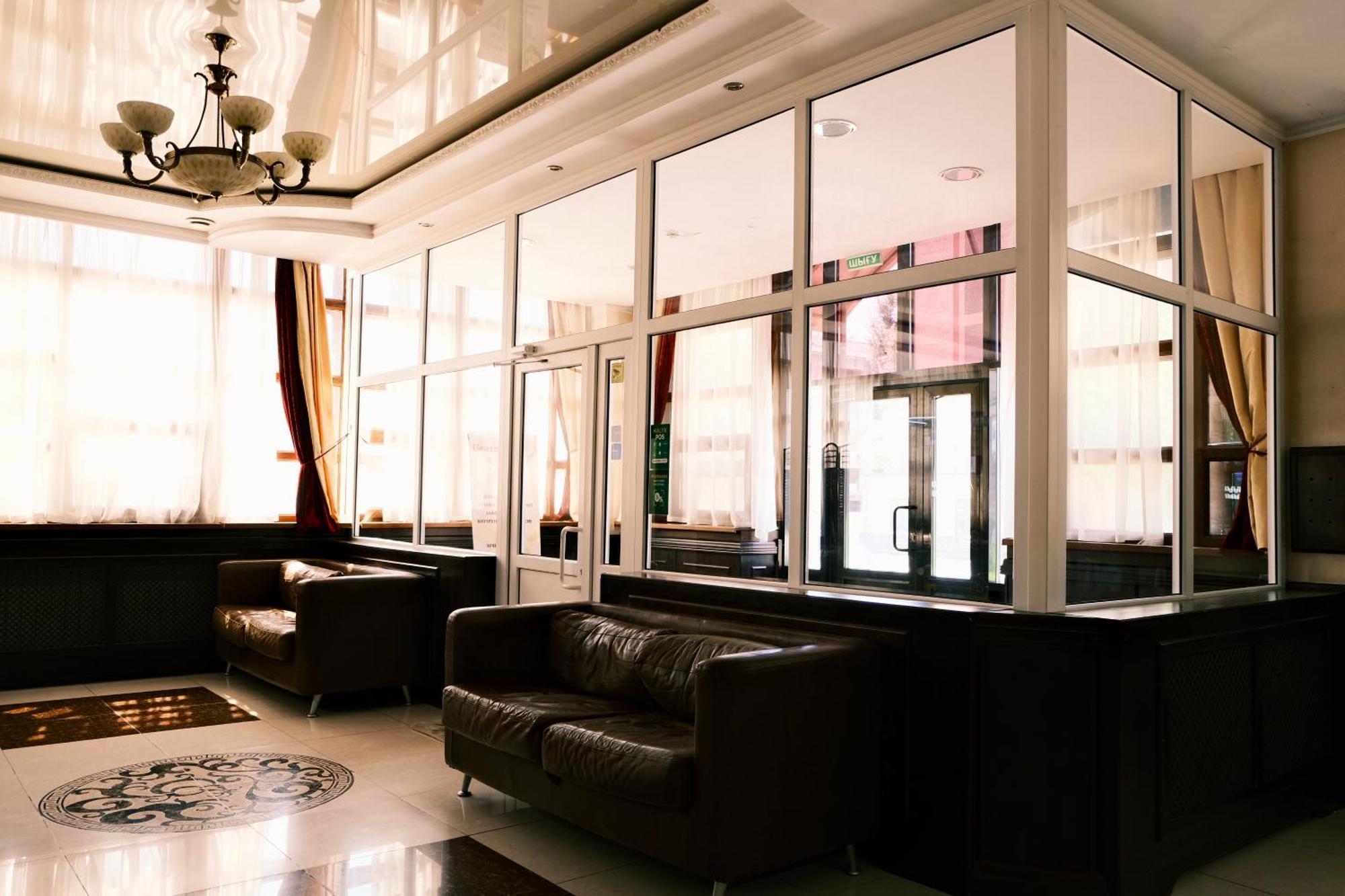 Belon Life Hotel Akmola Esterno foto