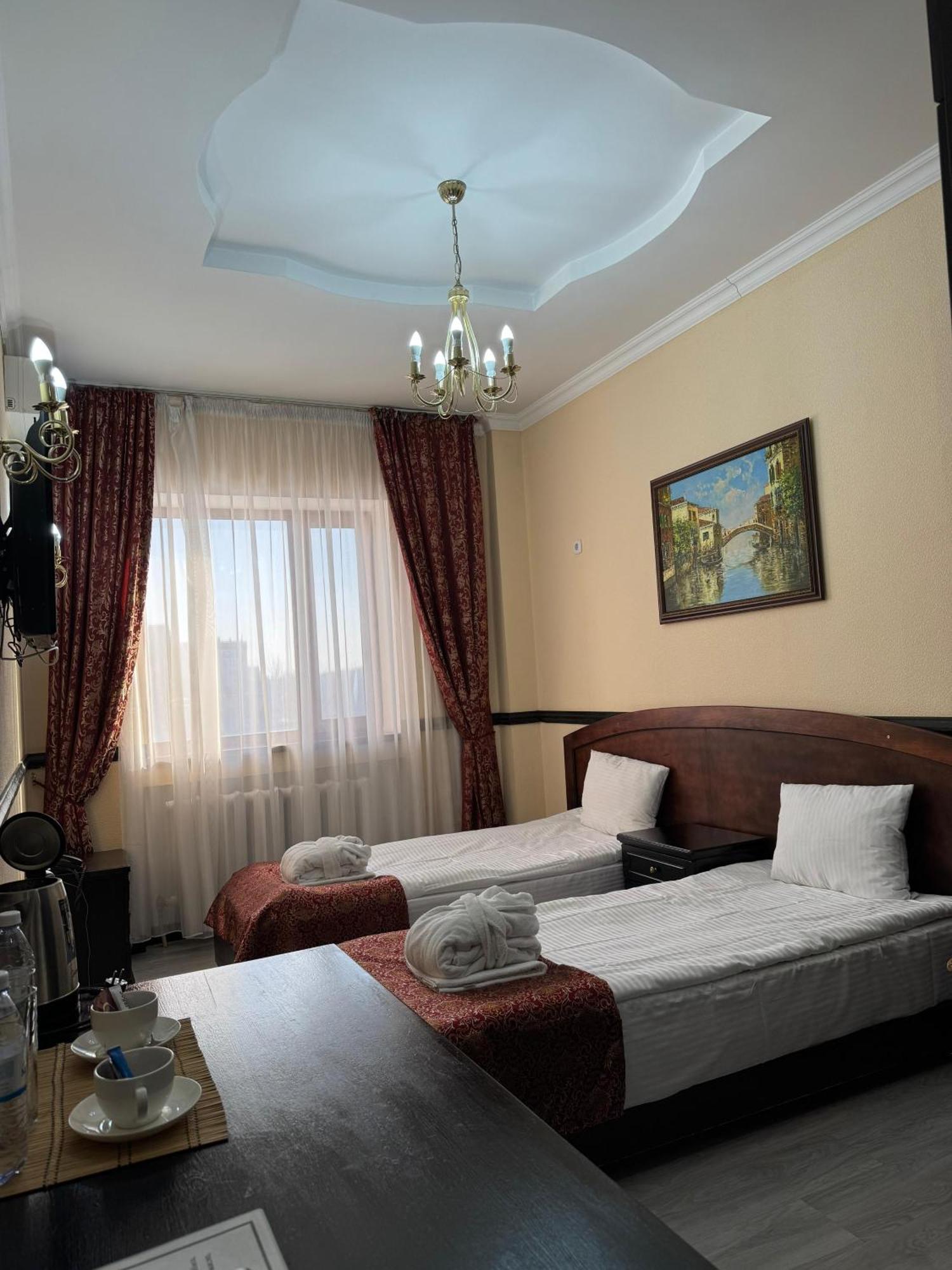 Belon Life Hotel Akmola Esterno foto