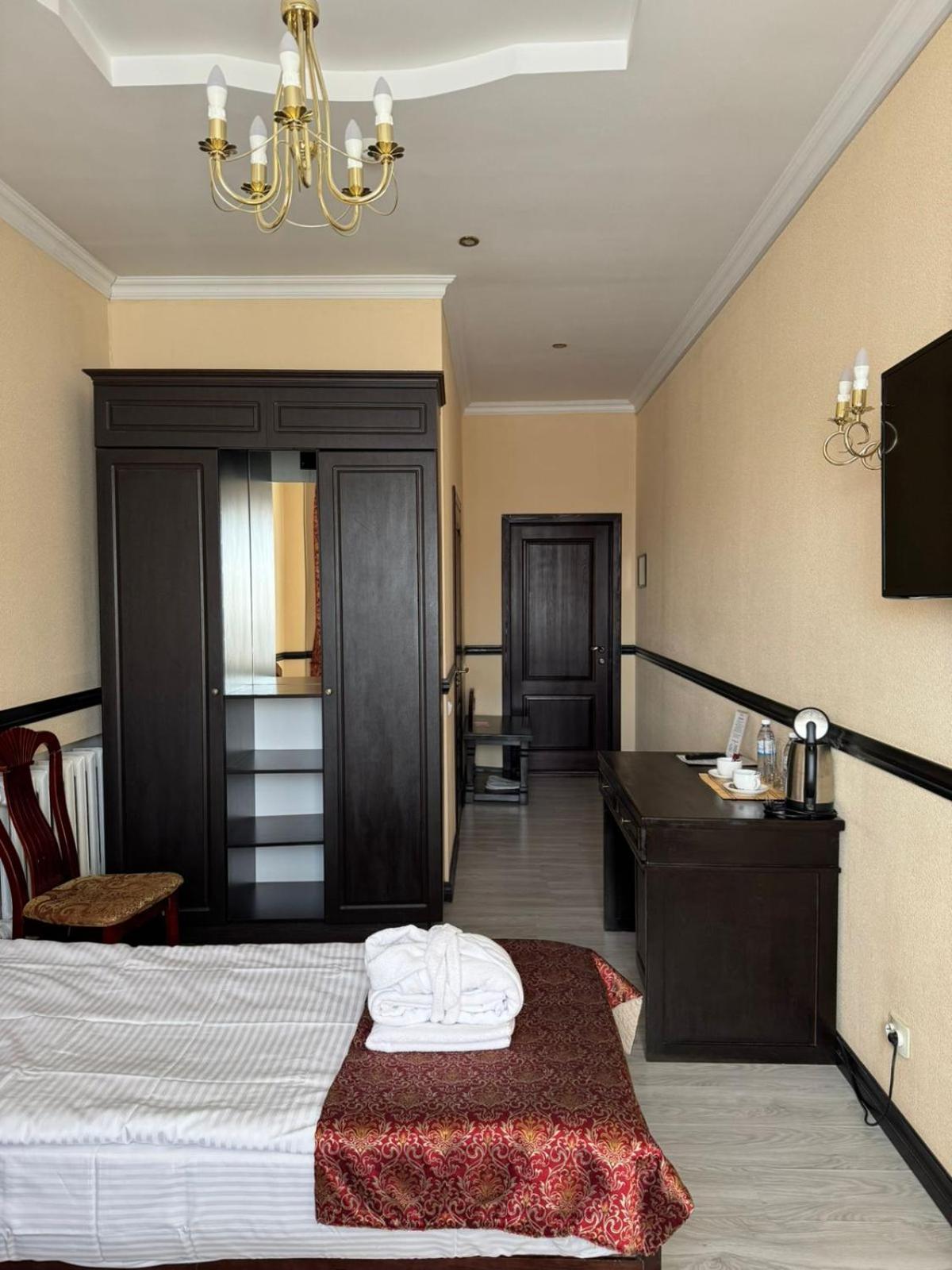 Belon Life Hotel Akmola Esterno foto