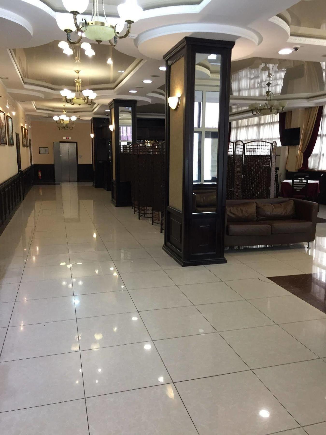 Belon Life Hotel Akmola Esterno foto