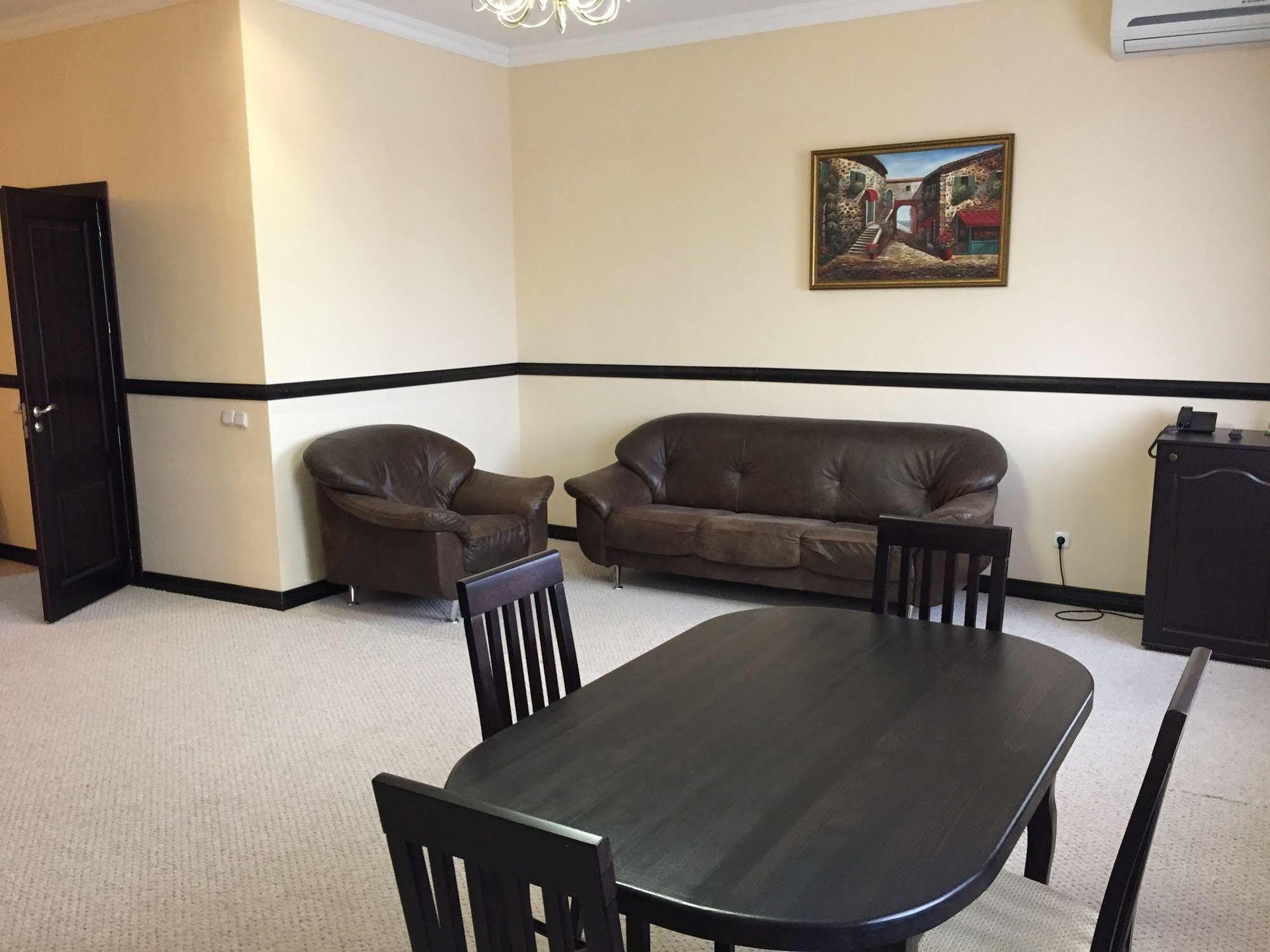 Belon Life Hotel Akmola Esterno foto