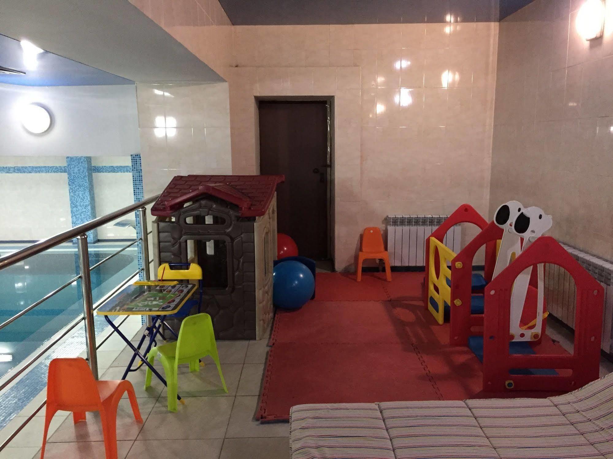Belon Life Hotel Akmola Esterno foto