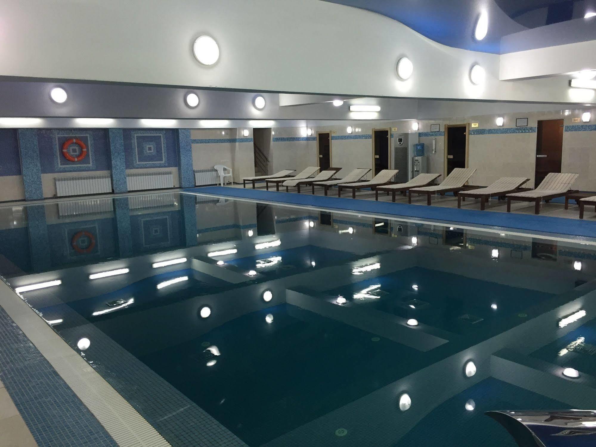 Belon Life Hotel Akmola Esterno foto